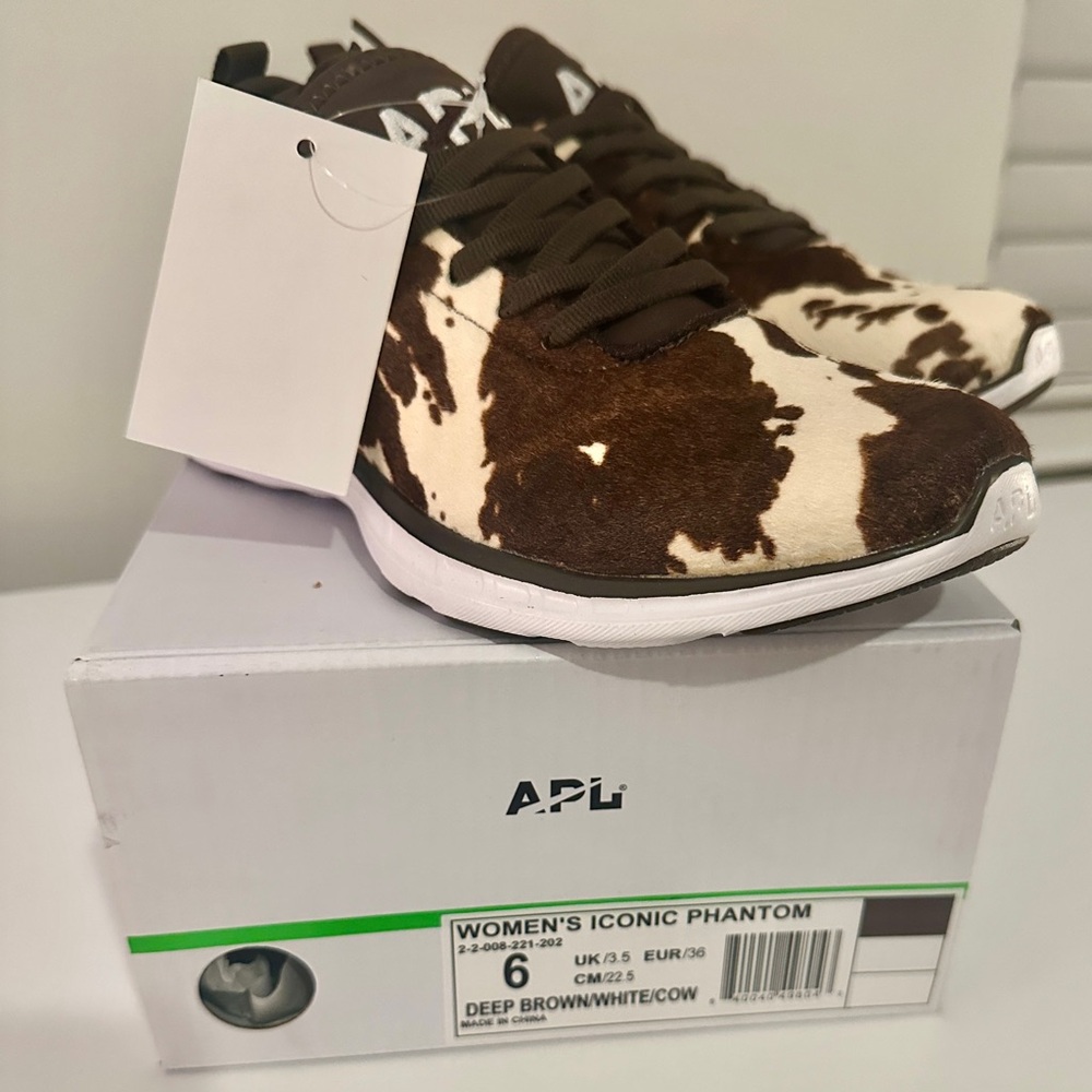 ❌SOLD❌APL Women's Iconic Phantom Deep Brown and White Sneakers - Picture 5 of 7